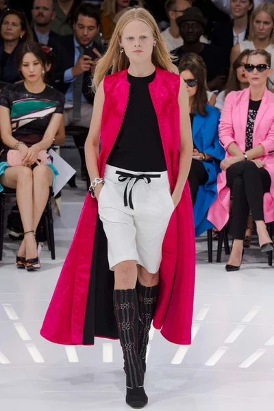 Look 49